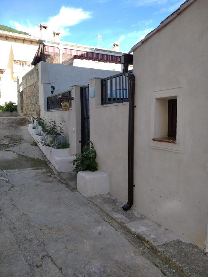Casa De Vacaciones El Naranjo Piedralaves Exterior foto